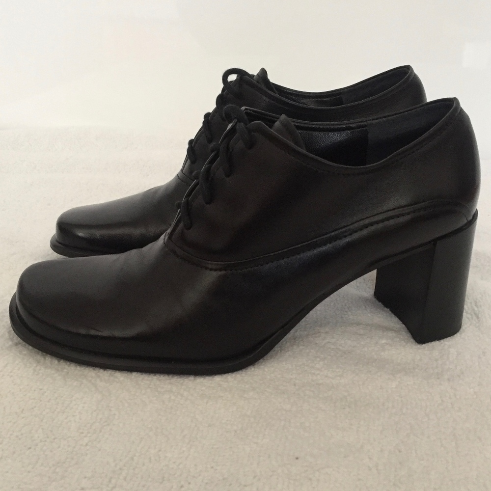 Franco Sarto lace-up oxford shoes